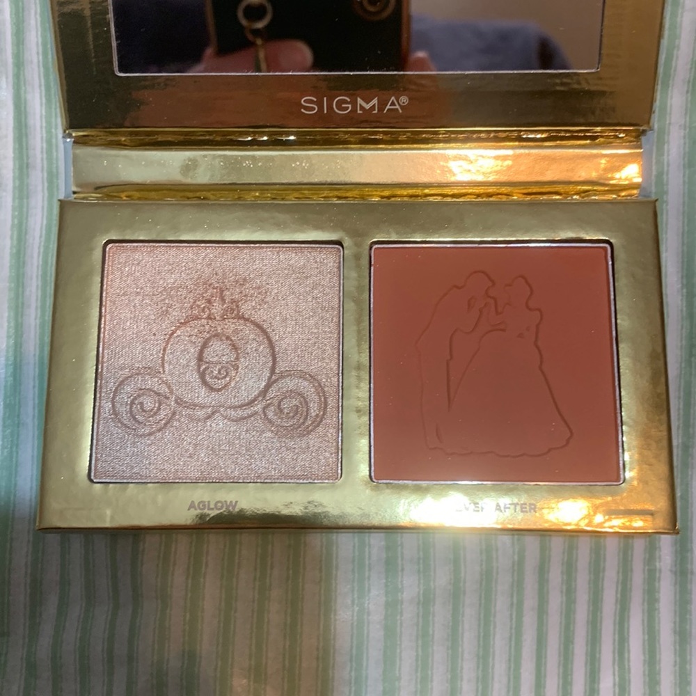 LE Sigma Cinderella Blush and Highlight Duo